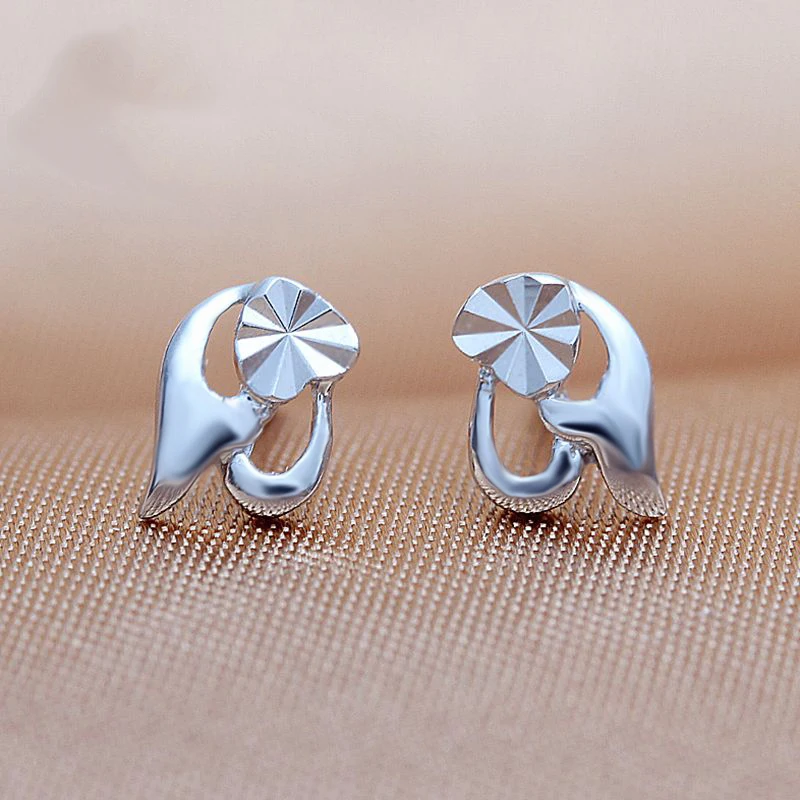 Женские серьги гвоздики с бриллиантами PT950 элегантные из платинового белого