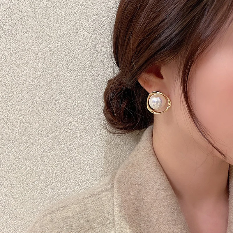 

Fashion Jewelry White Imitation Pearl Earrings big Round Pearl Studs Earrings Statement Earrings for female