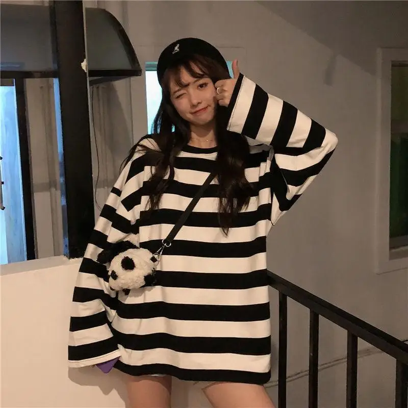 

QWEEK Korean Fashion Stripe Print T Shirt Vintage Streetwear Casual Oversize Long Sleeve Tees O-neck Tshirt Women Tops 2021
