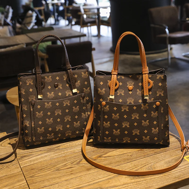 

Luxury Designer Letter Printing Large Capacity Tote Bag High Quality One-shoulder Bag Fashionable Purses and Handbags for Women