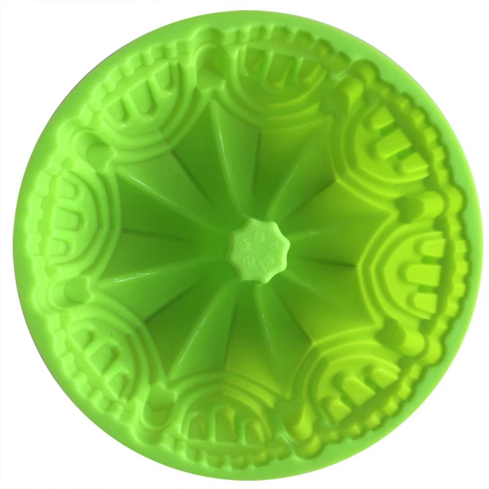 

Chocolate 3D Mold Crown Sugarcraft Fondant Cake Cutter Silicone Tools DIY Baking Mould (Random Color)