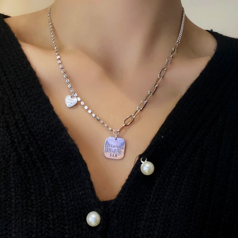 

Trendy Jewelry Chain Necklace Hot Selling Popular Design Metal Alloy Heart Square Pendant Necklace For Women Girl Gifts