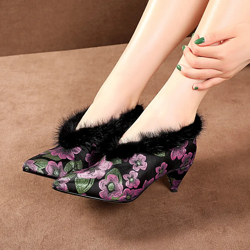 

FEDONAS Prints Silk Women Warm Pumps Fashion High Heels Party Prom Shoes Woman 2021 Newest Shallow Big Size Ladies Elegant Shoes