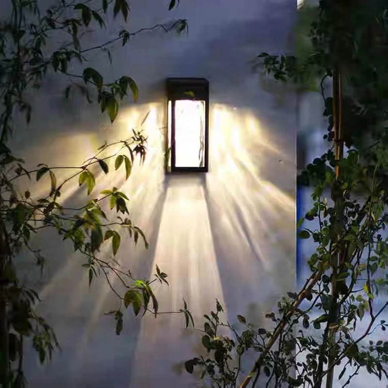 Светодиодный настенный светильник на солнечной батарее уличное