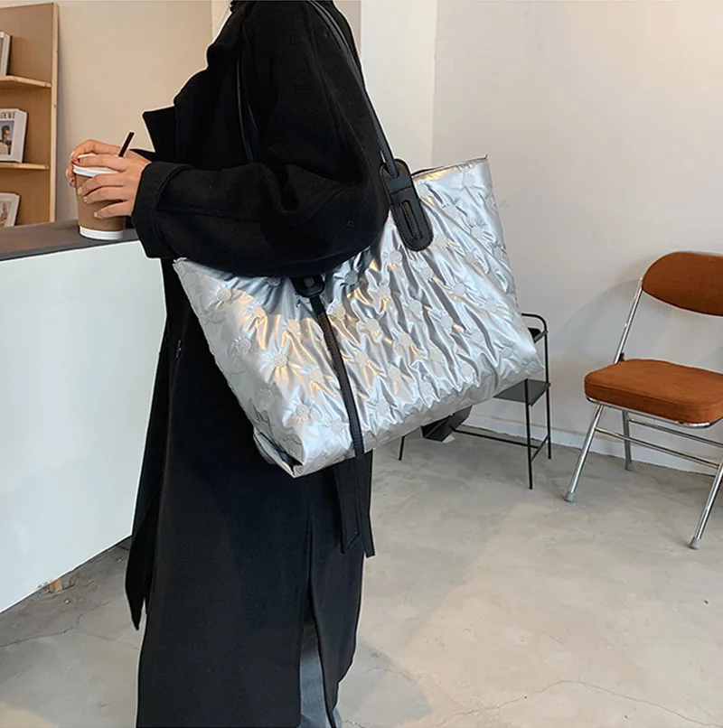 

Winter New Large Capacity Shoulder Bag for Women Waterproof Nylon Bags Space Pad Cotton Feather Down Bag Large Bag with Shoulder