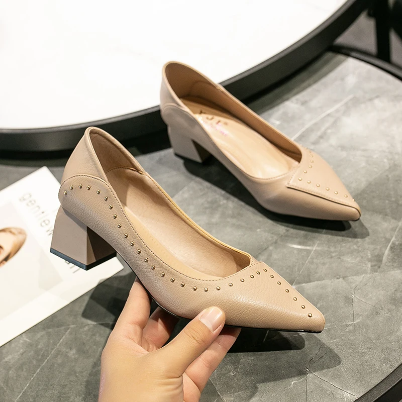 

Hot High Heels Woman 2020 Square Heels Slip On Pumps Ladies Casual Sandals Ladies Dress Shoes Flock Solid High Heels U28-40