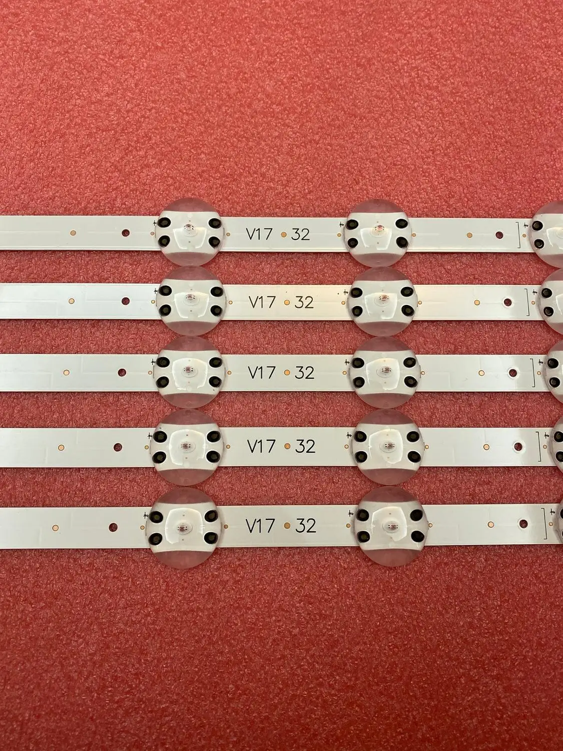 Светодиодная лента для подсветки LG 32LJ510V 32LJ510U HC320DXN ABSL1 2143 LC320DXE (FK)(A2) 6916L 2855B V18 32 V17