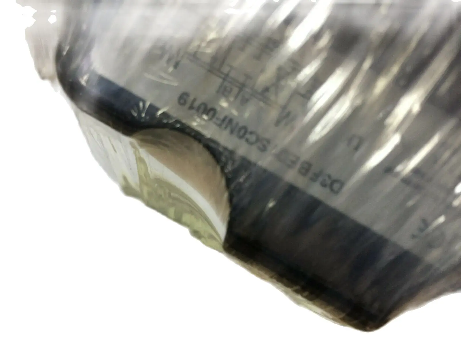 

D3FBE01SC0NF0019 новый клапан parker D3FBE01SC0NF00