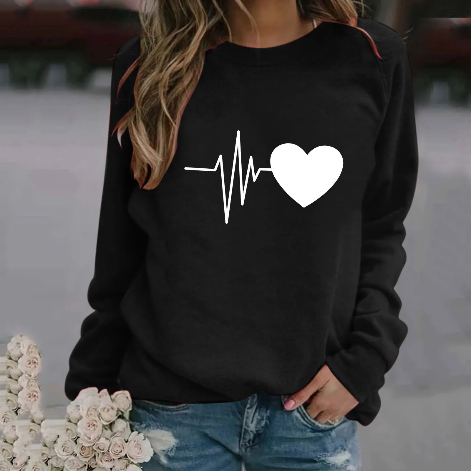 

Harajuku Women Sweatshirt Heart Shaped Print Long-sleeved Casual Pullover Autumn Fashion Hoodies Streetwear Sudaderas Moletom