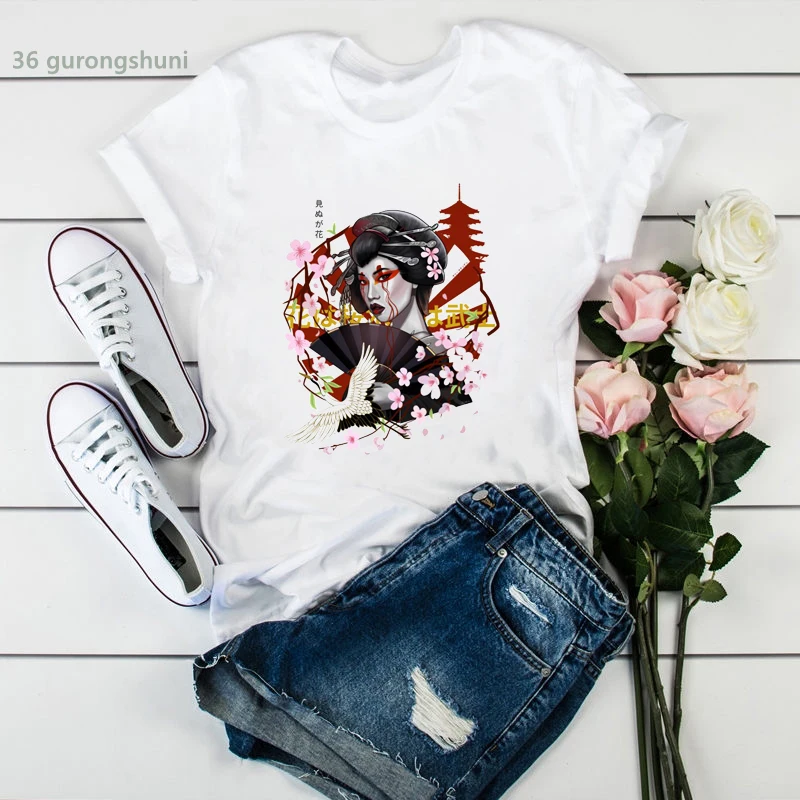 

new t shirt femme Japanese Red Sakura Doll cartoon print women's t-shirt summer tumblr clothes retro tshirt tops wholesale