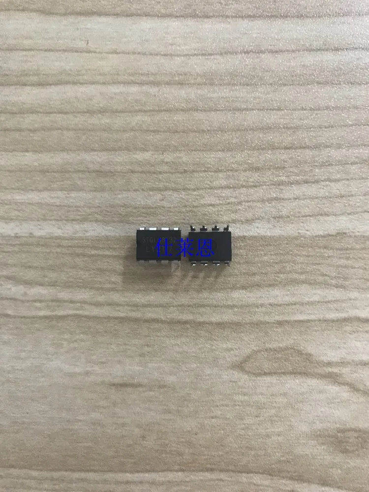 LY2117 DVD ШИМ питание переключатель контроллера чип DIP-8 pin DIP новый оригинальный |