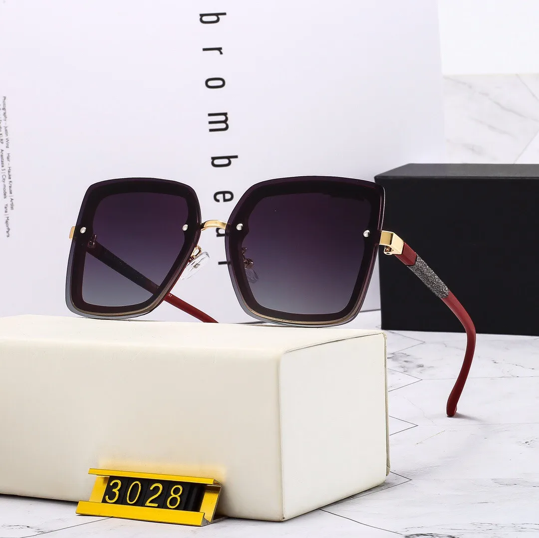 

Designer Original Brand Polarized Sunglasses Fashion Oversize Frame Square for Women Retro Shades Glasses Vintage Travel Eyewear
