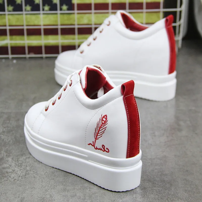 Кроссовки женские на платформе 8 см повседневная обувь танкетке белые весна