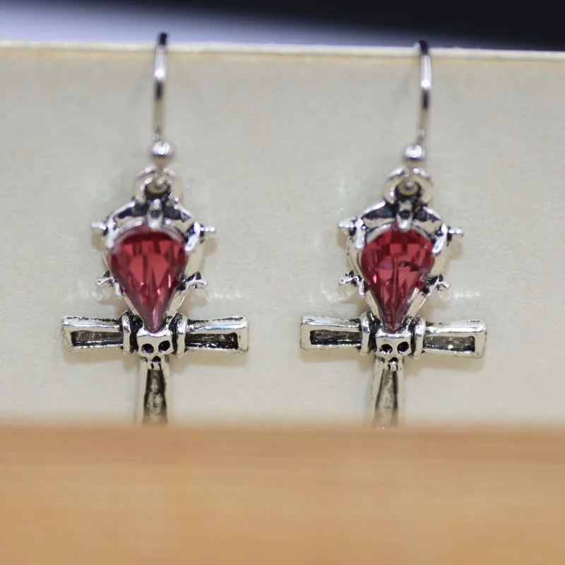 

Hip Hop Red Pendant Crystal Skull Cross Pendant Earrings Men and Women Earrings Punk Rock Jewelry Exquisite Gift