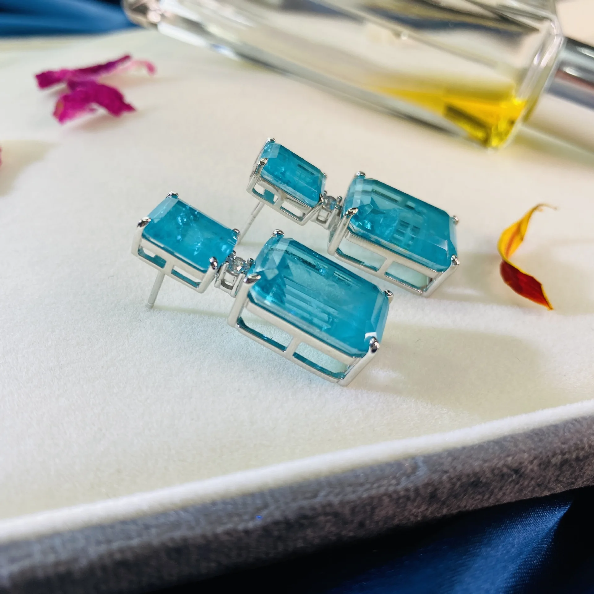

100% 925 Sterling Silver Square Paraiba Sapphire Earrings Specially Designed For Ladies' Engagement Gifts. Exquisite Jewelry