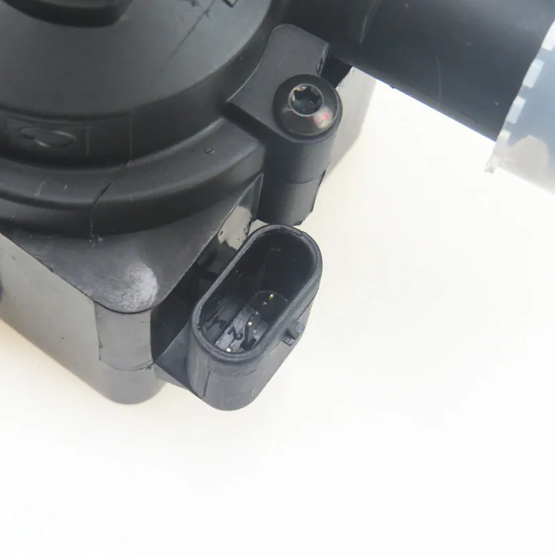 

SCJYRXS 3-Pin Car Engine Coolant Water Pump 06H121601N for A4 A5 A6 Q5 Q7 2015-2019 06H 121 601N 06H 121 601 N