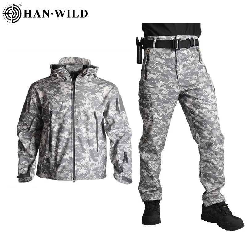 

and winter ACU camouflage shark Autumn soft shell Plush submachine suit Python pattern dark night wind proof and waterproof