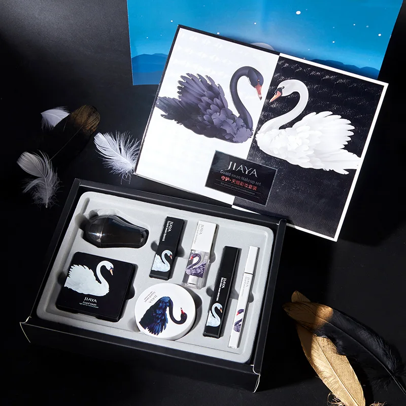 

Косметика для красоты с черно-белым лебедем, набор из 7 предметов в подарочной коробке, подушка в форме гриба, пудра, помада, хайлайтер, инстр...