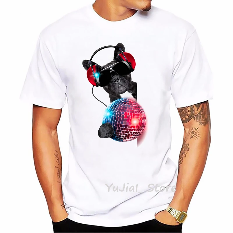 

French Bulldog Listening To Music Print T-Shirt Men'S Clothing Funny Tshirt Hombre Harajuku Kawaii Clothes Summer Fashion Tops