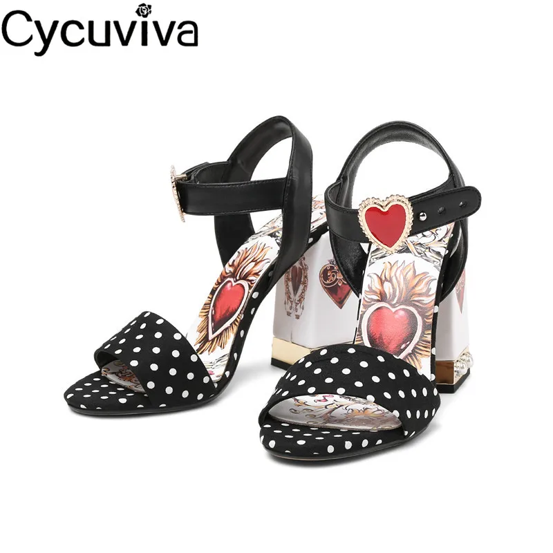 Сандалии женские в горошек босоножки гладиаторы с принтом красных сердец