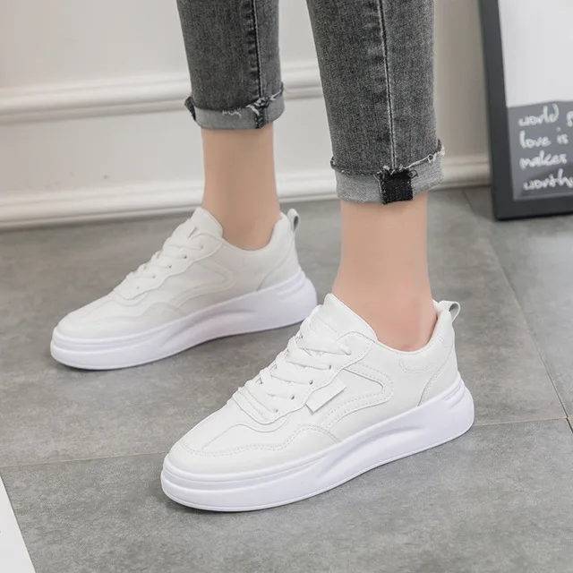 Повседневная обувь женская на плоской подошве с толстым низом для прогулок