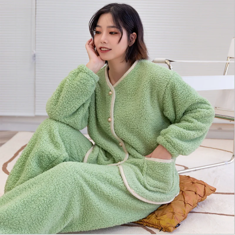 

Winter pajamas women's new cardigan long-sleeved home Bei lamb velvet loose and comfortable personality ladies home service suit