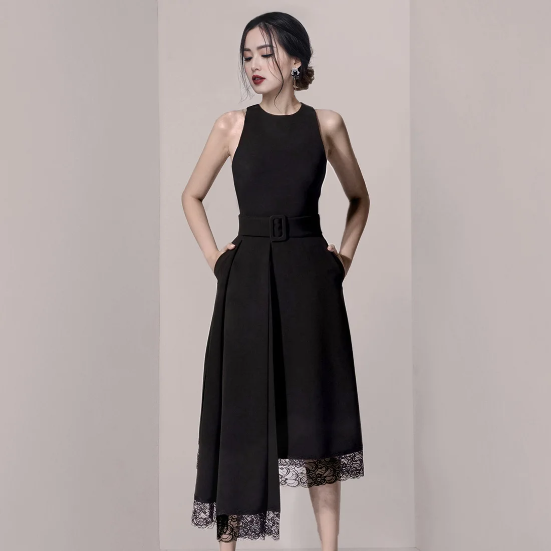 

Elegant Split Sleeveless Irregularity Party Dance Office Dress Spring Fashion Sheath Round Neck Mid Length Lace Dress Pockets