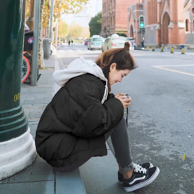 Одежда с хлопковой подкладкой женская новая стильная модная короткая зимняя