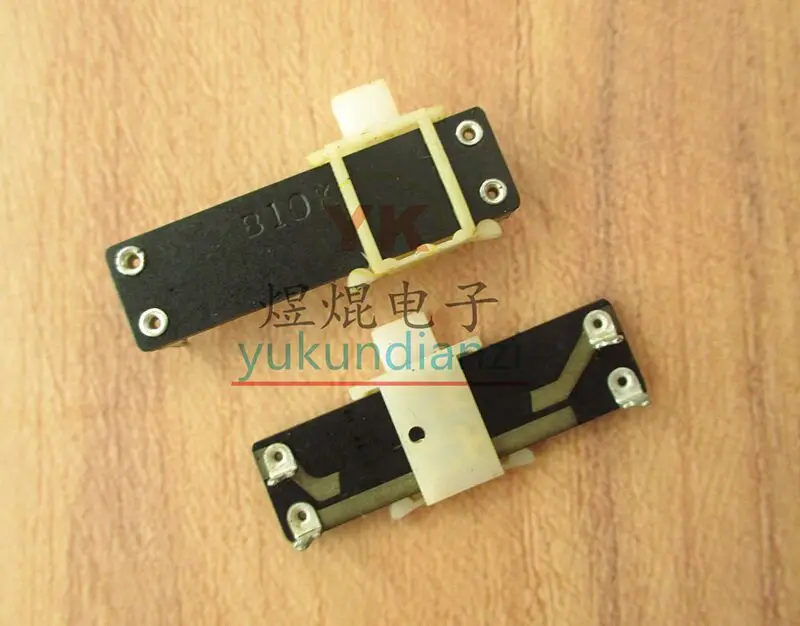 

Total length 34MM handle height 4MM 10K B10K horizontal mono straight slide potentiometer straight plug