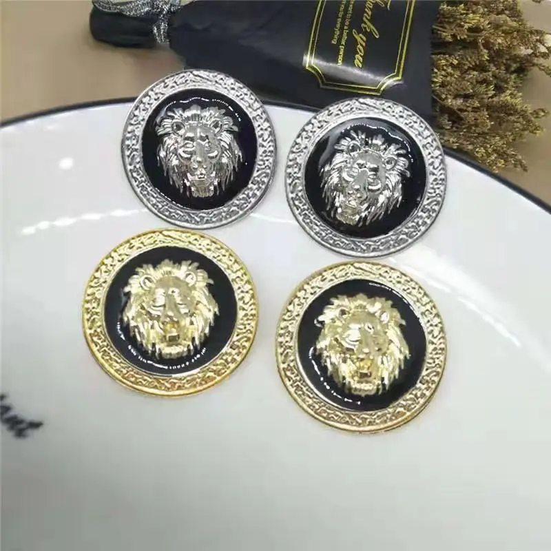 

Europe and the United States exaggerated texture lion head earrings fashion simple nightclub nis trend drip enamel earrings D051