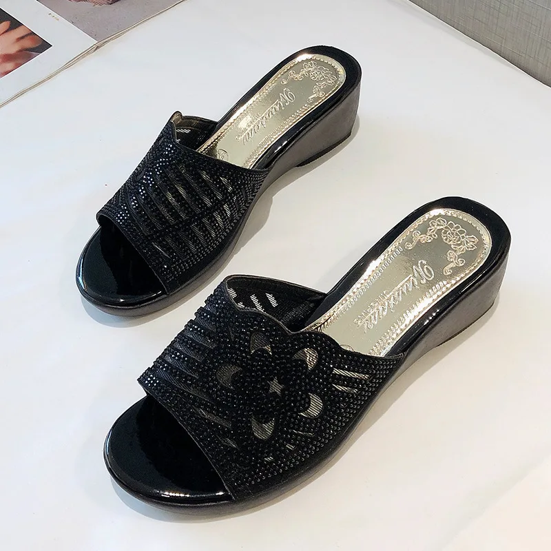 

Shoes Woman 2021 Slippers For Swimming Pool On A Wedge Low Platform Pantofle Butterfly-Knot Beach New Summer Butterfly-knot Slid