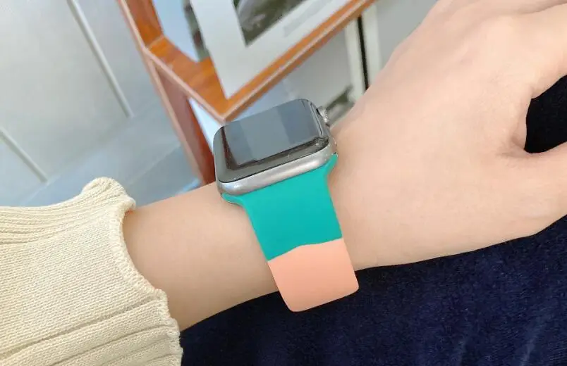 

Soft Silicone Black Unity Sport Band for Apple Watch Series 6 5 4 3 SE 38MM 42MM Rubber Watchband Strap for iWatch 6/5 40MM 44MM