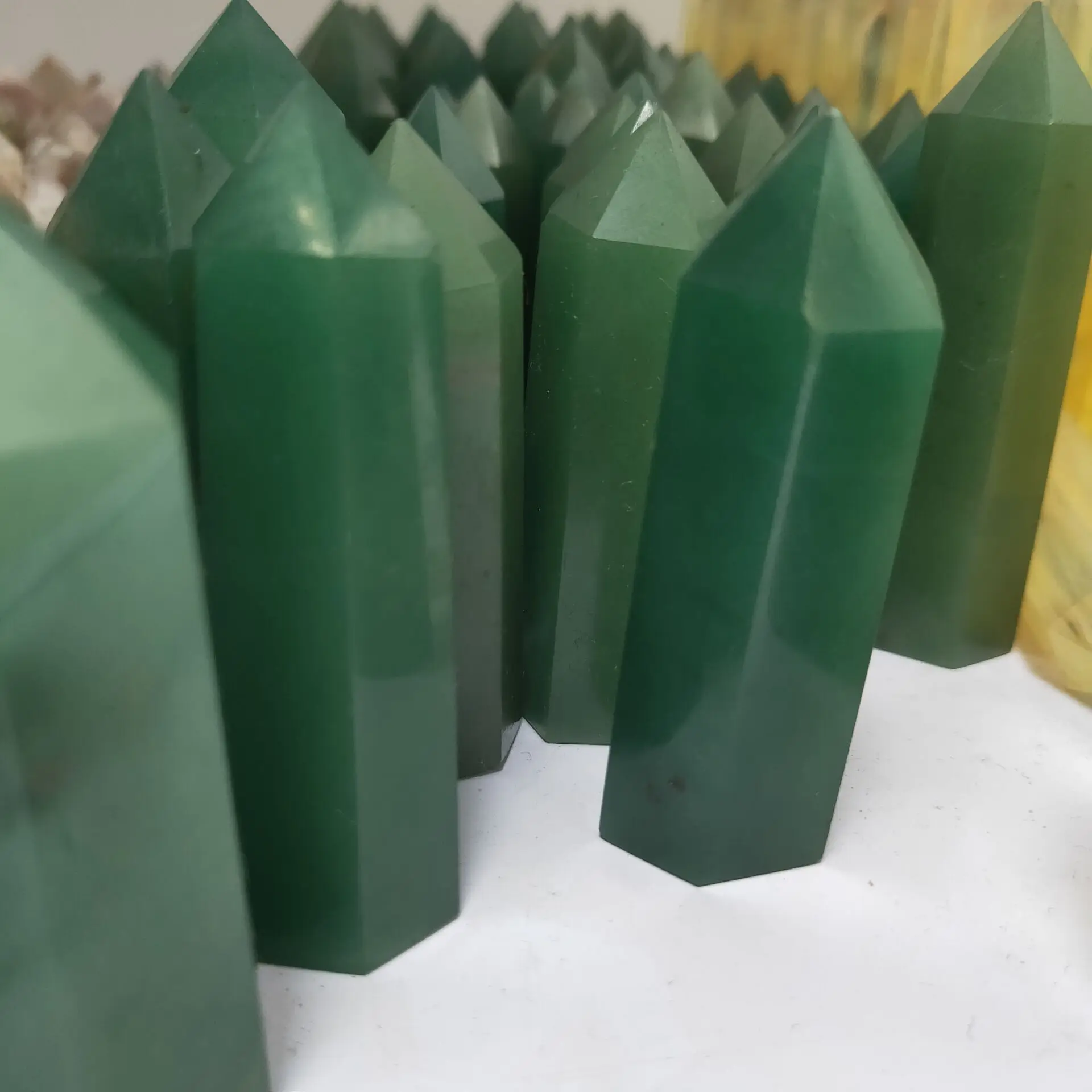 

1pcs 7-9cm Natural Hexagonal Crystal Quartz Healing Fluorite Wand Stone and Pillar Fluorite Crystal Bar