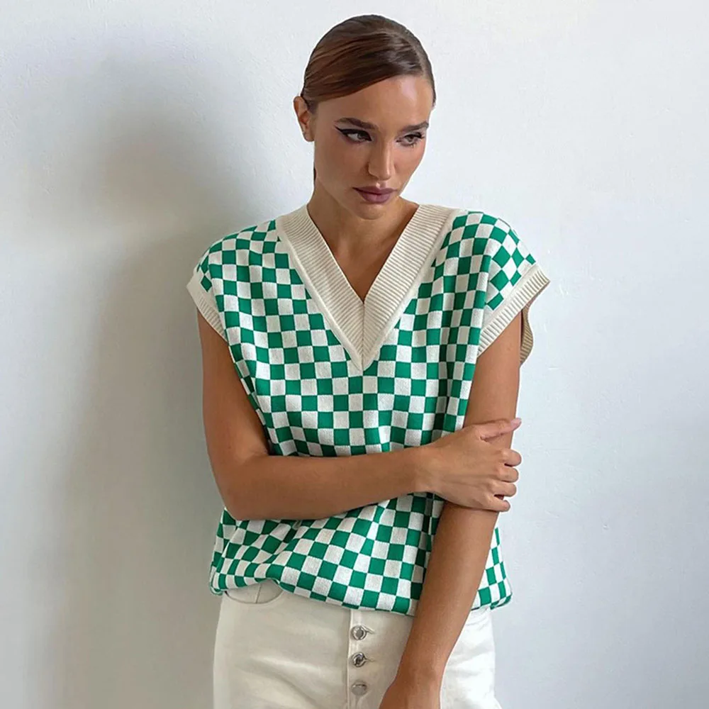 

2021 Women's Autumn Knit Sweater Vest Fashion Street Sexy Trend Style Retro Sleeveless Plaid Pattern Loose V-neck Sweaters Top