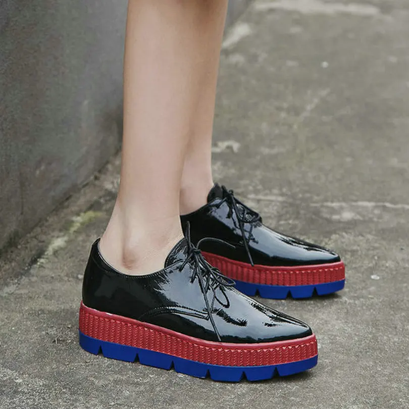 Туфли-лодочки женские из лакированной кожи и ПУ на платформе | Обувь