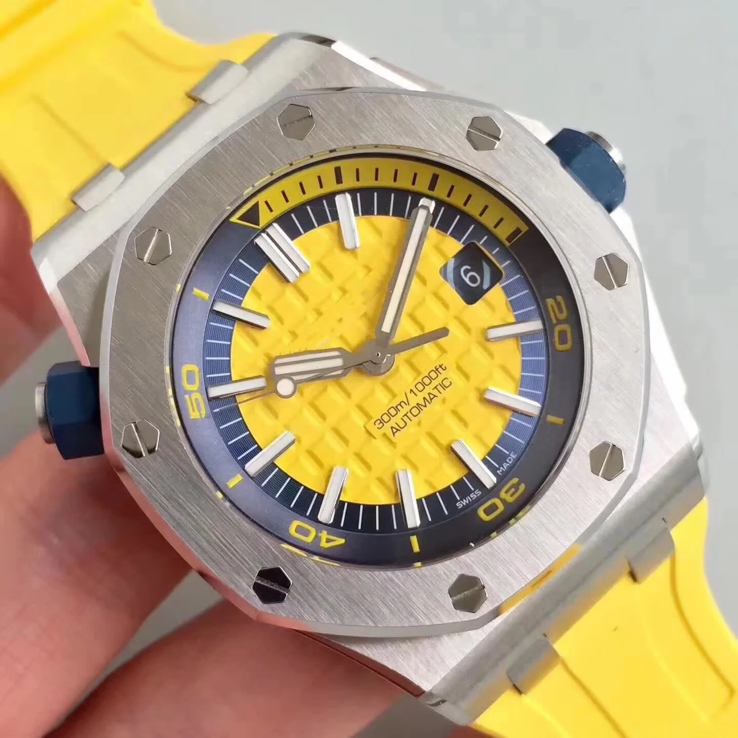 

Men's Watches Automatic Mechanical Watch For Men 15710ST.OO.A051CA.Yellow Dial Rubber Strap 42mm Luxury Watch 1:1 Replica Watch