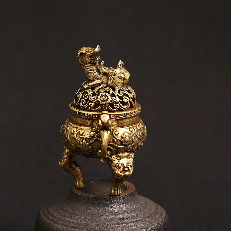 

Tripod Incense Burner Vintage Fine Retro Home Decoration Censer Housewarming Gift Brass Statue Chinese Style Incense Burner Luck