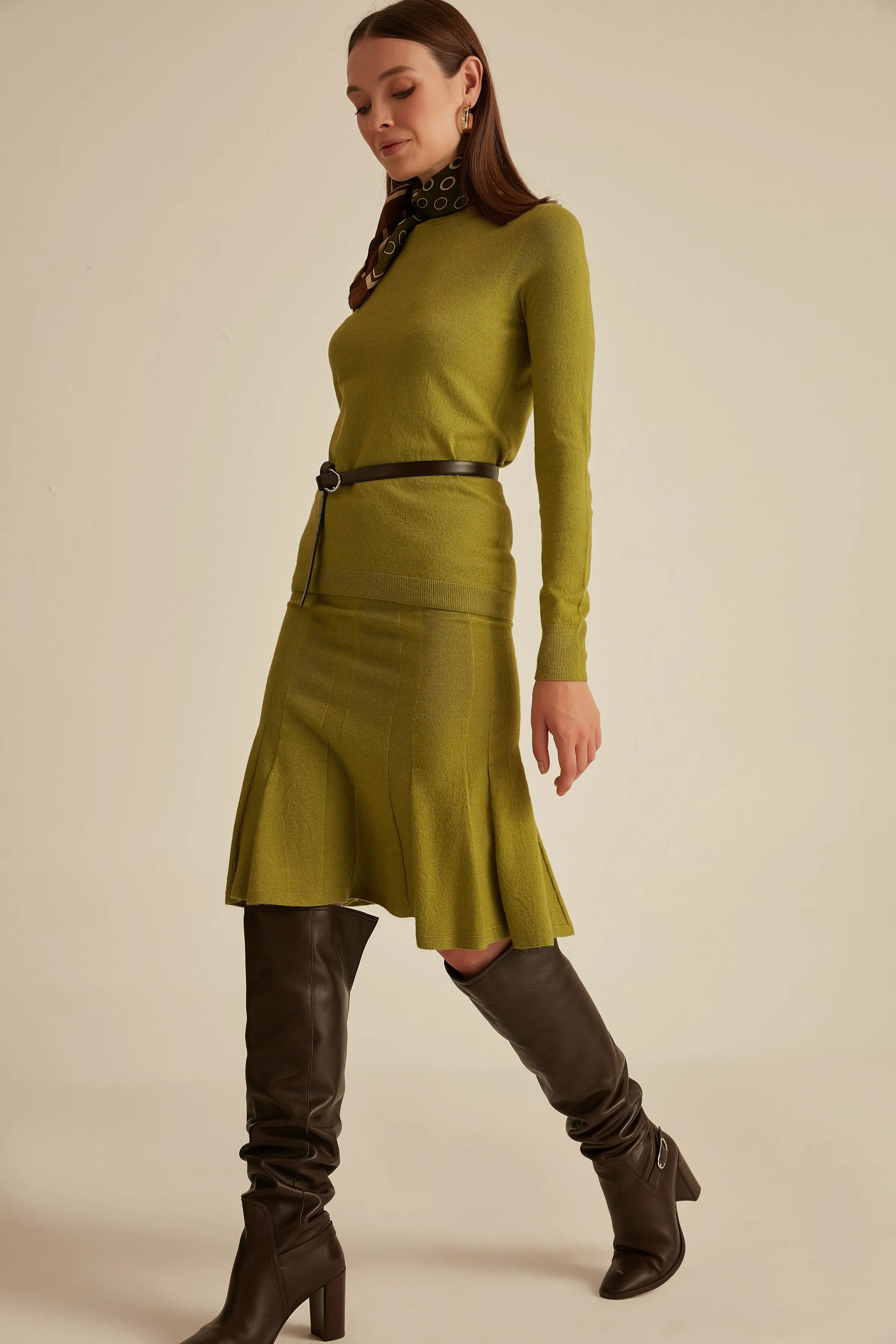 Женский трикотажный свитер с воротником для велосипеда-зеленый |