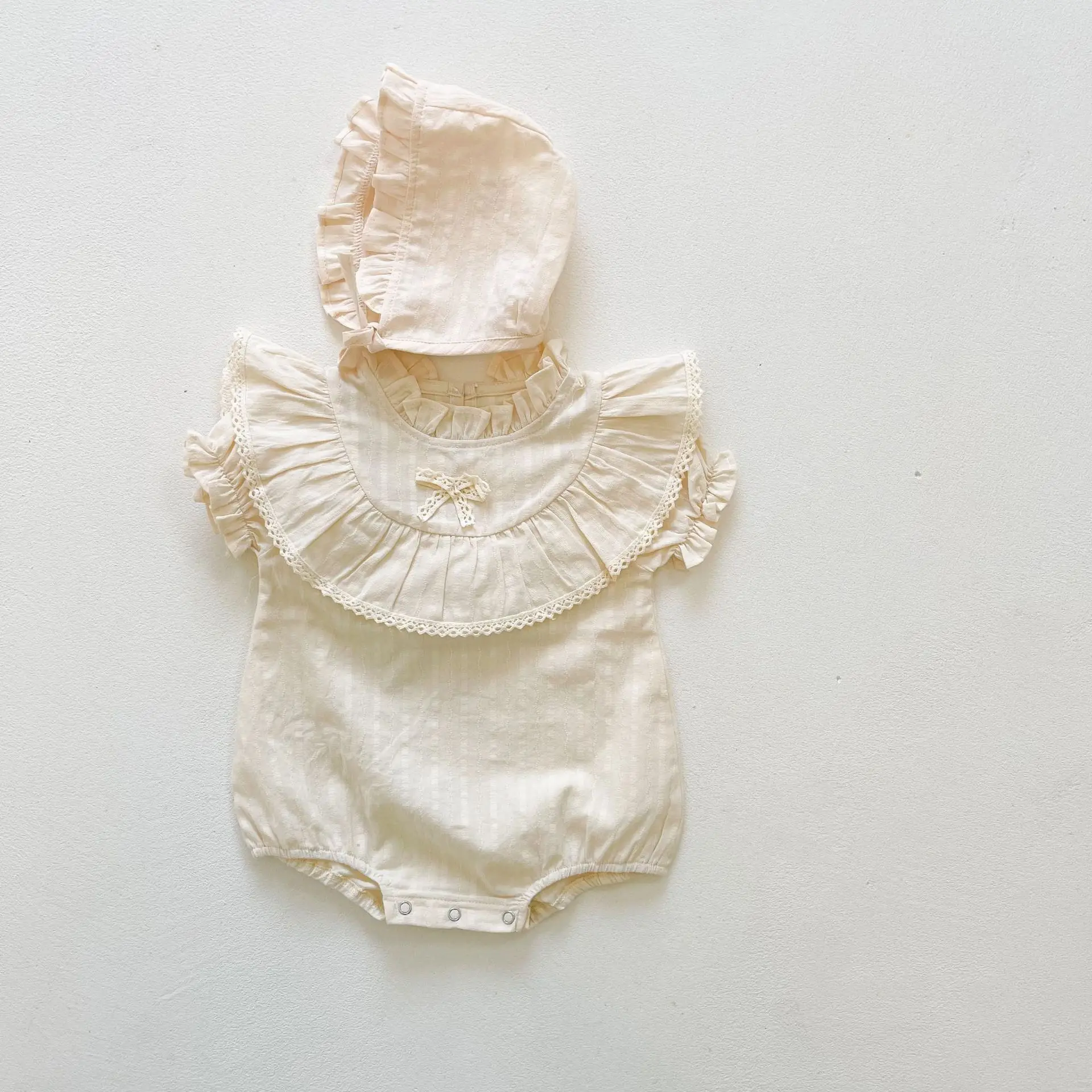 

2021 Summer New Newborn Infant Girl Fashion Flower Edge Bodysuit Toddler Baby Girls Solid Short Sleeve Bodysuit With Hat