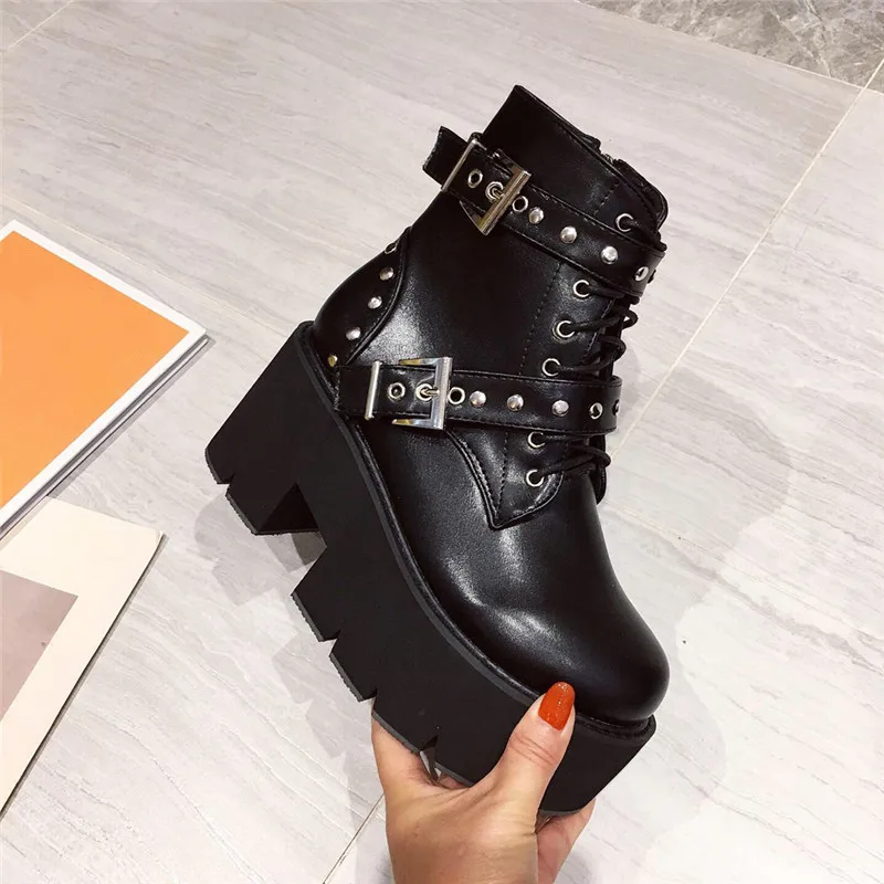 Женские ботильоны на платформе черные боевые полусапожки в стиле милитари со