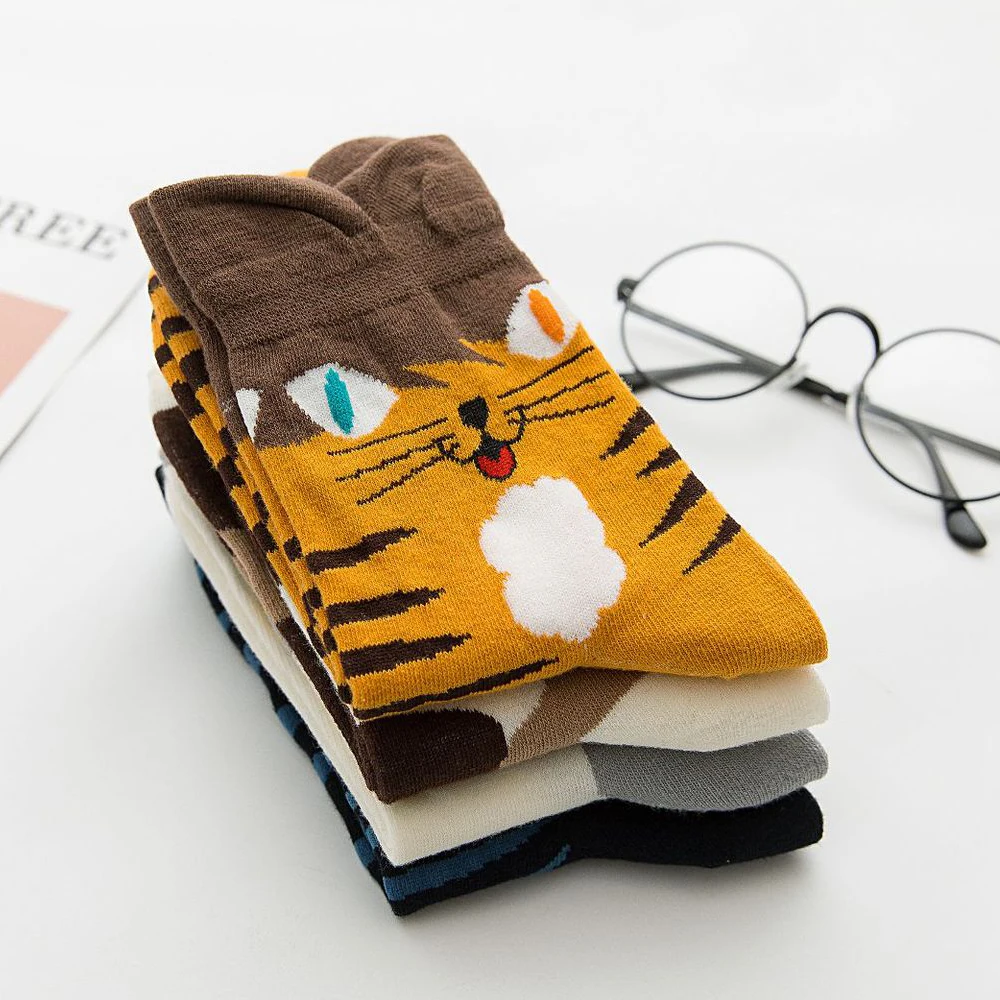 10 Pairs Cute Woman Socks Ladies Comfortable Soft Cotton Casual Long Socks Female Novelty Cartoon Cat Funny Socks Autumn Winter