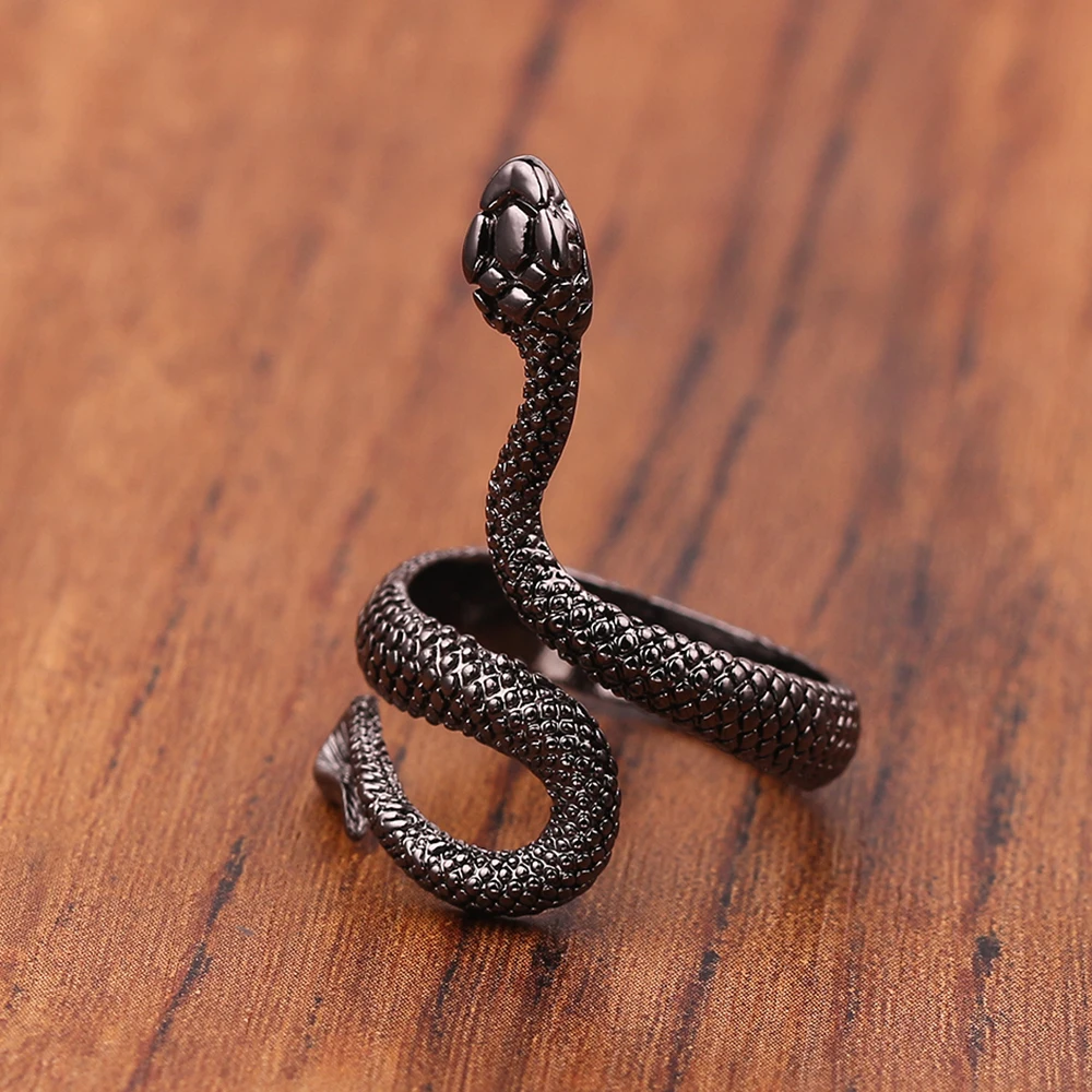 Кольцо со змеей мужское и женское креативное объемное кольцо в стиле ретро панк