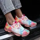 Женские беговые кроссовки 2021, дышащие кроссовки на воздушной подушке для прогулок, Спортивная повседневная обувь на высокой платформе со шнуровкой