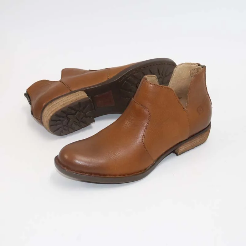 Кожаные ботинки без подкладки женские в британском стиле дизайнерские с v