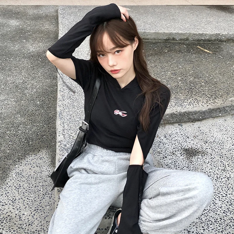 Осенне-зимний костюм для девушек осенне-зимний короткий с длинными рукавами |