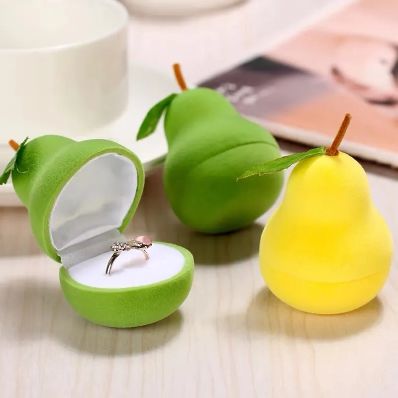 

HOSENG Cartoon Green and Yellow Peach Fruit Velvet Ring Jewelry Storage Box Romantic Fashion Gift Case HS_737