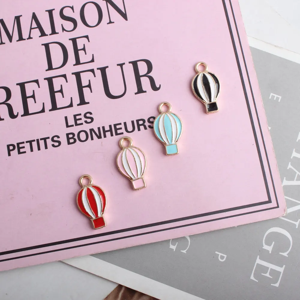 Подвеска в виде воздушного шара золотого цвета с эмалью на задней стороне 20