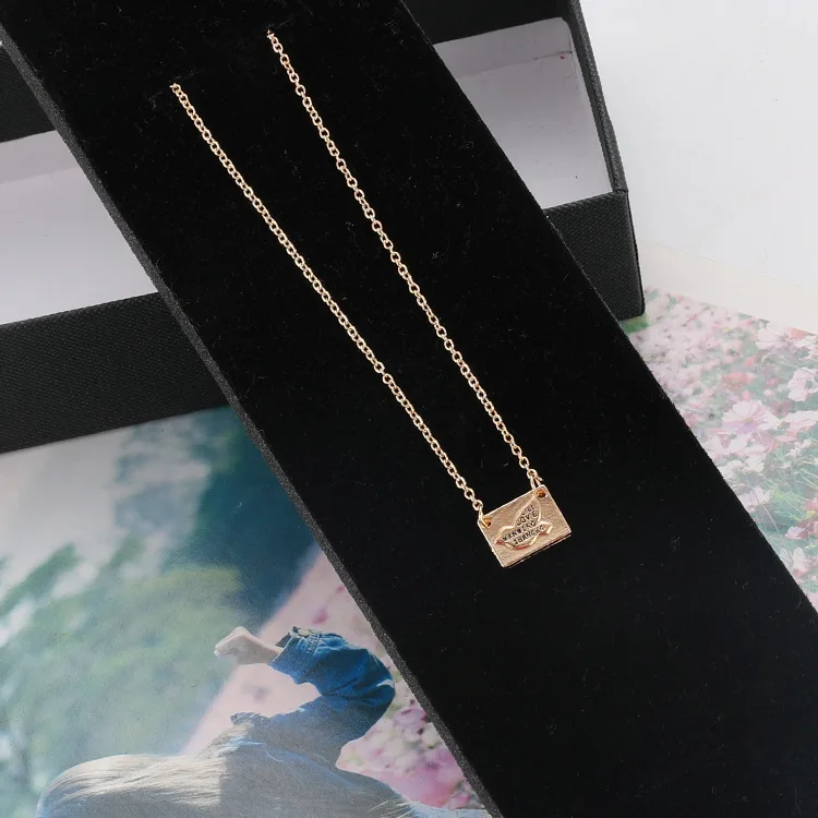 Новинка 2019 модное ожерелье красная нишевая цепочка до ключиц Женское Ожерелье