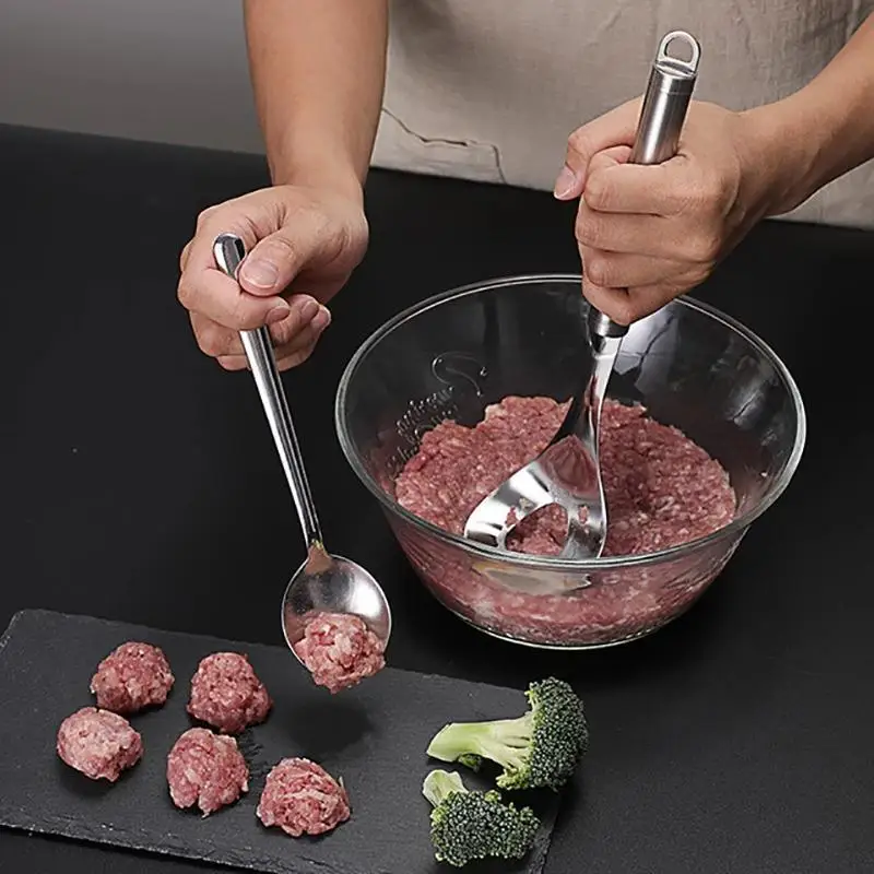 

Kitchen Non-Stick Meatball Maker Spoon Meat Baller with Elliptical Leakage Hole Meat Ball Mold Kitchen Utensil Gadget Meat Tools