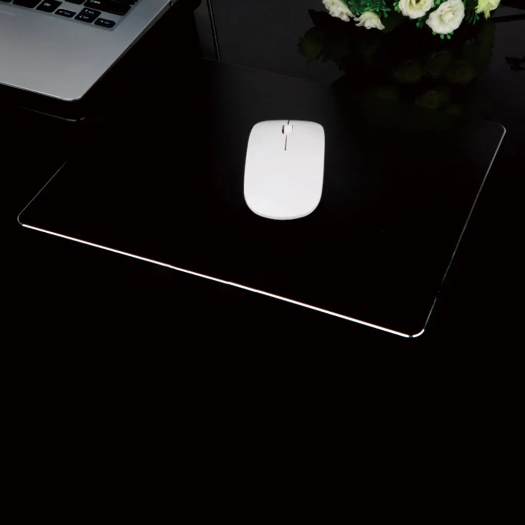 Металлический алюминиевый коврик для мыши.